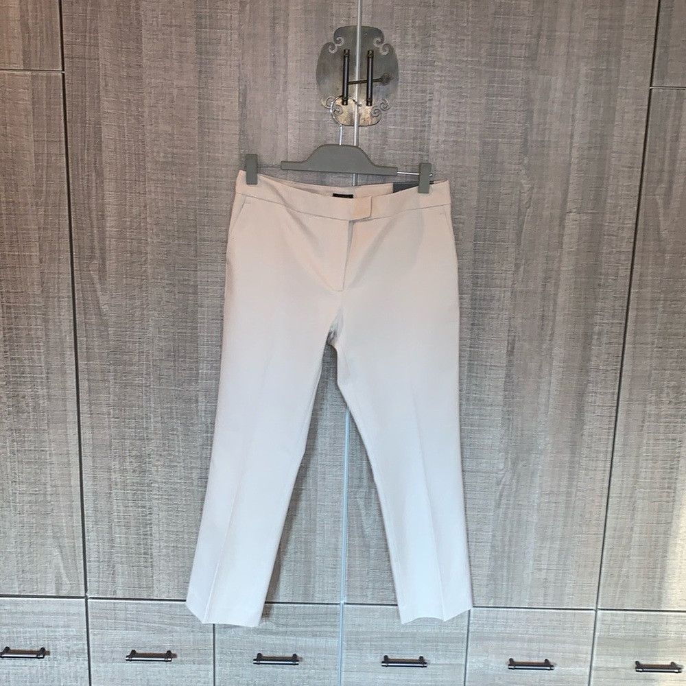 Ann Taylor Signature Straight Through Hip And Thigh‎ Ankle Length